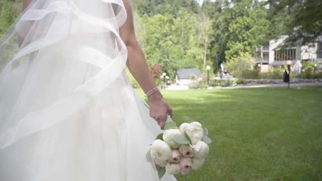Beautiful-bride-on-way-to-her-wedding