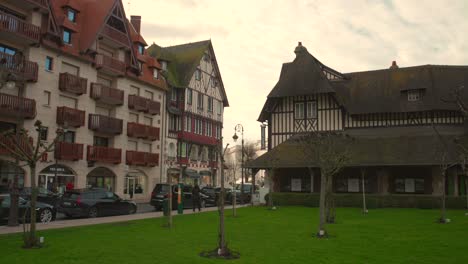 A-View-Of-Timber-Framing-Architecture-At-the-City-Center-Of-Deauville,-France