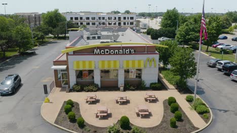 Moderno-Restaurante-De-Comida-Rápida-Mcdonald&#39;s-En-Estados-Unidos