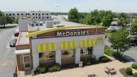 Establishing-Shot-of-McDonald's-Fast-Food-Restaurant-on-Summer-Day