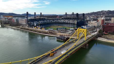 Roberto-Clemente-Brücke-In-Pittsburgh