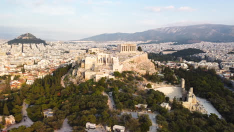 4K-Αθήνα,-Athína,-Athens-Greece,-Acropolis,-Wide-Drone-Shot,-Camera-movement-Tracks-Right,-Mars-Hill,-World-Heritage-Site,-Ancient-Greece,-Biblical-City,-Europe,-Castle,-Philosophy,-Democracy,-Greek
