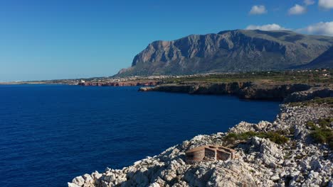 Rocky-cliff-above-the-sea-in-Terrasini,-Sicily,-Italy