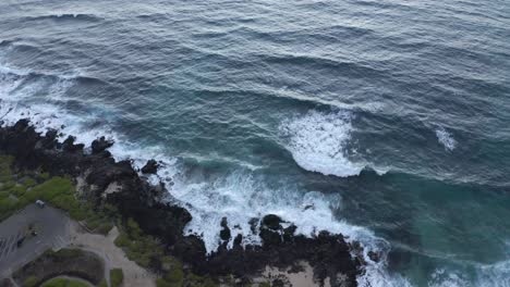 Crashing-ocean-waves-and-beautiful-blue-water-reveal-Makapuu-Oahu-Hawaii