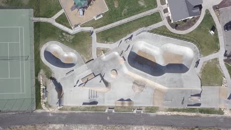lehi-skatepark-in-salt-lake-city-utah-on-a-sunny-day---aerial-top-down-raise