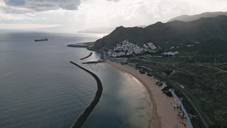 Aerial-view-of-Las-Teresitas-Beach-in-Tenerife,-Spain