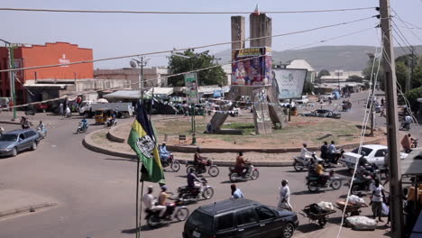 Busy-street-roundabout-in-Gombe,-Nigeria-with-typical-traffic