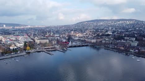 Aerial-view-of-Zurich-city-in-the-banks-of-the-lake-on-a-quiet-day