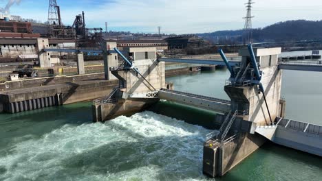 Wasserkraftwerk-In-Amerika