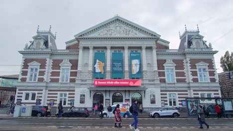 Sala-De-Conciertos-En-Amsterdam-Junto-Al-Parque-Y-Museos