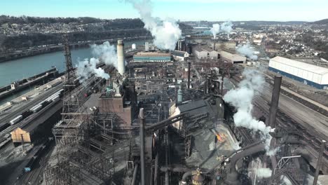 USS-Steel-Mill-in-Braddock,-Pennsylvania-in-America