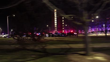 La-Universidad-Del-Estado-De-Michigan-Disparó-En-Masa-A-La-Policía-En-Hubbard-Hall-Mientras-Conducía
