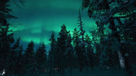 Time-lapse-De-La-Aurora-Boreal-En-Laponia