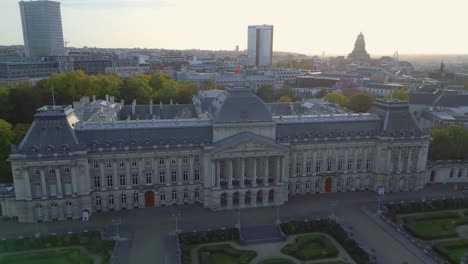Luftdrohnenaufnahme-Des-Königlichen-Palastes-Von-Brüssel