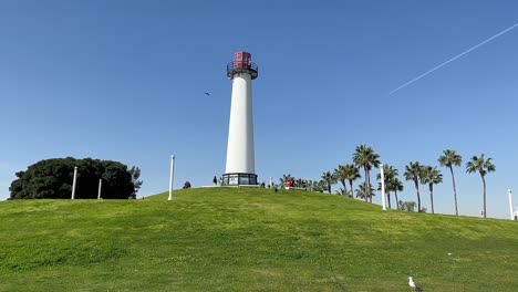 Der-Ikonische-Leuchtturmturm-In-Long-Beach,-Kalifornien