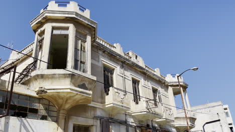 Sunny-intricate-building-in-Varosha,-Famagusta