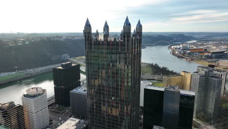PPG,-Pittsburgh-Flachglas-Wolkenkratzergebäude-In-Der-Innenstadt-Von-Pittsburgh,-Pennsylvania