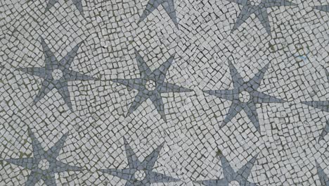 Luftorbit-Und-Filmischer-Blick-Auf-Das-Historische-Mosaik-Von-Lissabon,-Portugal