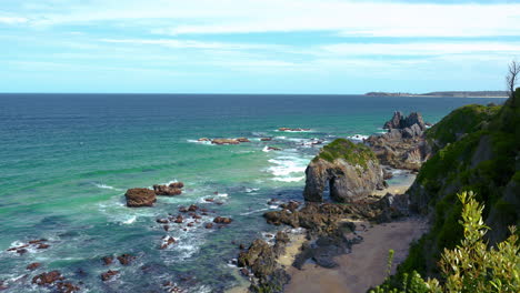 Horse-Head-Rock-at-Sapphire-Coast-at-Bermagui-near-Sydney,-New-South-Wales,-Australia