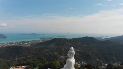 Amazing-view-of-Tian-Tan-Buddha-in-Phuket,-Thailand