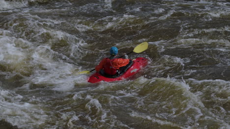 Slow-motion-sport-kayak-on-the-white-water