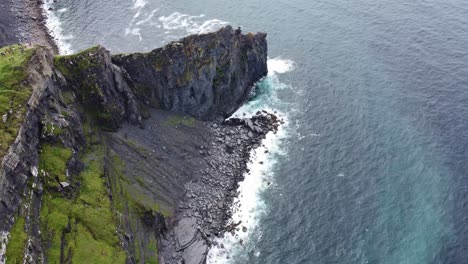 Ireland-The-Cliffs-Of-Moher,-rugged-beach-with-no-access