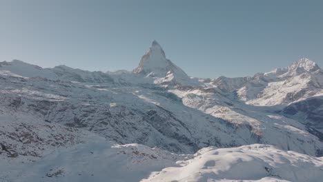 Increíble-Panorama-Montañoso-De-Matterhorn,-Zermatt,-Suiza