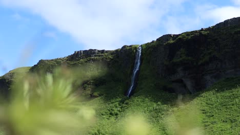 Beautiful-Waterfall-at-the-Seljalandsfoss-in-Iceland,-4K