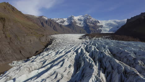 Antena:-Volando-Cerca-Del-Glaciar-Svinafellsjokull-En-Islandia-Durante-Un-Día-Soleado
