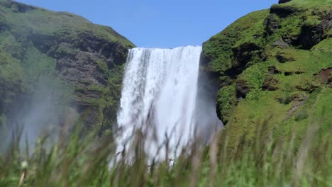 Hermosa-Cascada-De-Skógafoss-En-Islandia,-4k