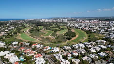 4K-Drohnenvideo-Des-Wunderschönen-Caesarea-Golfclubs-–-Israel