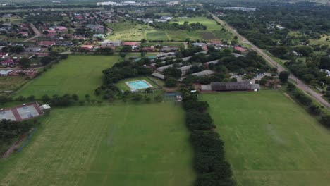 Drohnenvideo-Der-Petra-College-High-School-In-Bulawayo,-Simbabwe