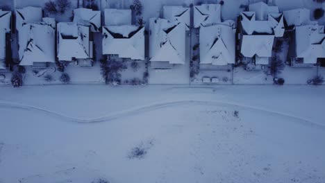 Verschneite-Kanadische-Gemeinden:-Luftaufnahmen-Von-Oben-Im-Winter