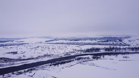 Recorrido-Aéreo-De-Las-Comunidades-Canadienses-Durante-Los-Días-Nevados-De-Invierno