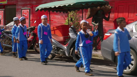 Young-Muslim-children-on-a-school-trip-in-the-city,-Songkhla-Thailand