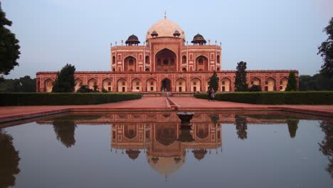 Humayun's-tomb-at-golden-hour-with-pond-reflection