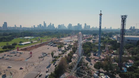 Ferris-wheel-in-a-small-closed-theme-park---parallax-shot