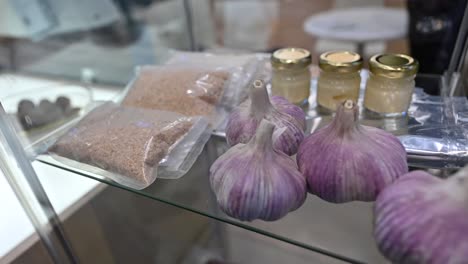 Garlic-and-its-varieties-are-displayed-during-the-Gulfood-Exhibition-in-the-United-Arab-Emirates