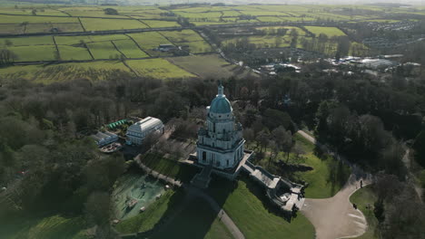 Ashton-Memorial-monument-in-Williamson-Park-Lancaster-UK-northerly-approach-and-pan-down