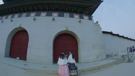 Seoul-palace-Korean-traditional-national-heritage-building-construction-in-the-city-town-urban-street-wide-angle-view-entrance