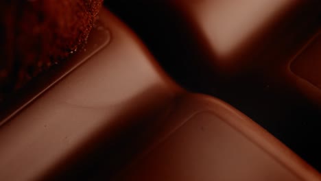 Makroaufnahme-Einer-Leckeren-Tafel-Milchschokolade