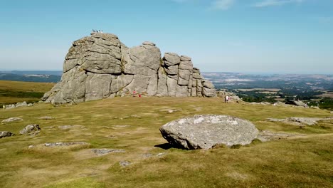 Haytor-rocks,-Dartmoor,-Devon,-South-of-England-in-the-UK