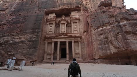 Die-Schatzkammer-Von-Petra-In-Jordanien