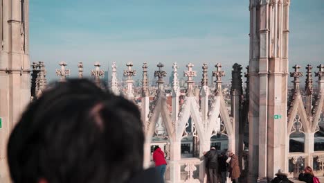 Tourists-on-roof-Duomo-Milano-Cathedral-in-Milan