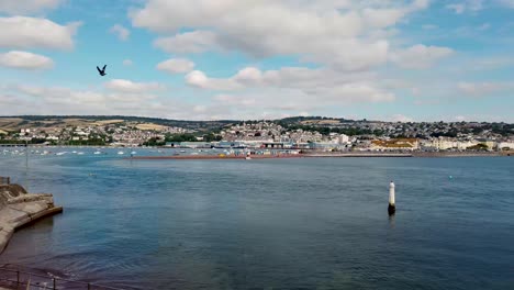 Mouth-of-the-river-Teign-in-Teignmouth,-Devon,-England,-UK