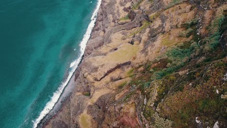 Drone-view-at-ocean-and-cliff-in-Madeira,-Ponta-do-Pargo