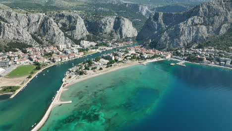 Aerial-view-over-Omis-town-and-mountains-in-Croatia