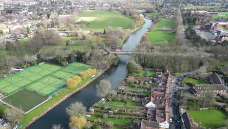 Fluss-Avon-Warwick-Warwickshire-England-Drohne,-Luftaufnahme