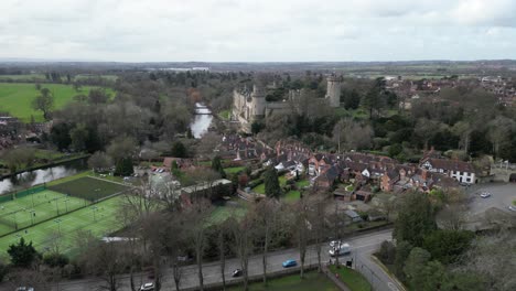Warwick-Town-Und-Castle-Warwickshire-UK-Drohne,-Luftaufnahme