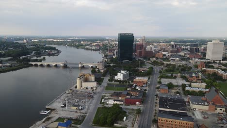 Small-American-city-of-Toledo,-aerial-drone-view